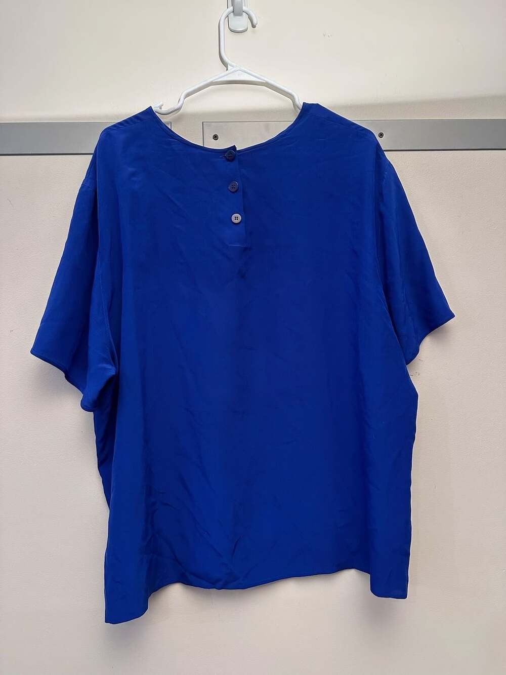 Jones New York Blouse Blue Linen Short Sleeve Button Back